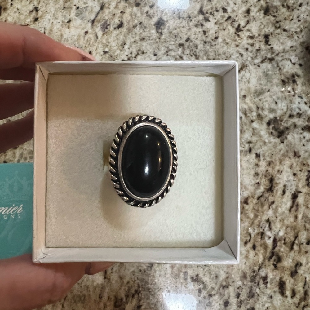 GORGEOUS RING! New In Box Premier Designs All Drama Ring Size 5